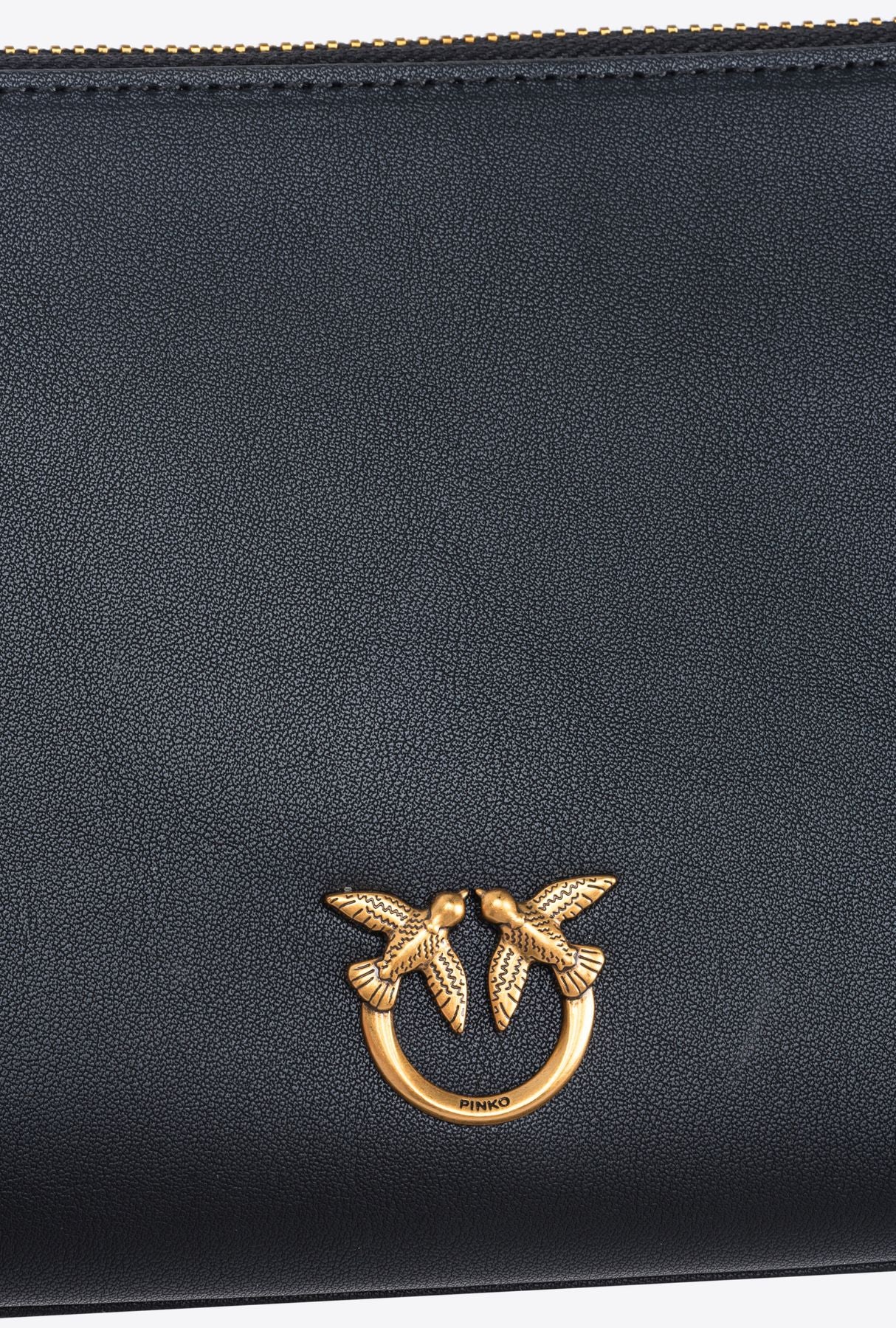 Horizontal Flat Bag in pelle